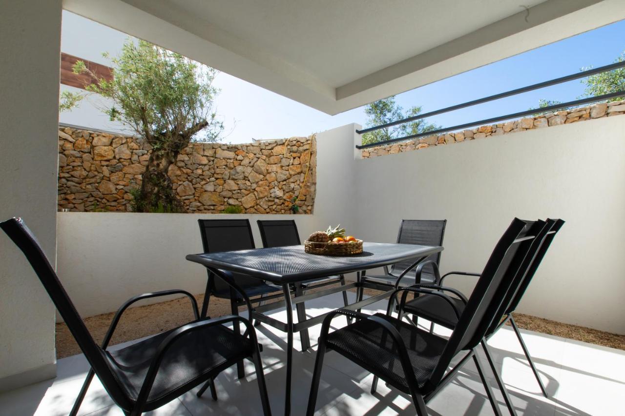 Beachfront Residences Stara Novalja Exterior foto
